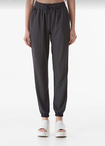 Beli ve paçası lastikli jogger pantolon 