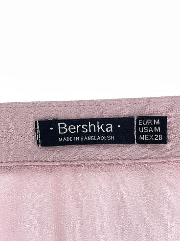 m Beden pembe Renk Bershka Gömlek %70 İndirimli.