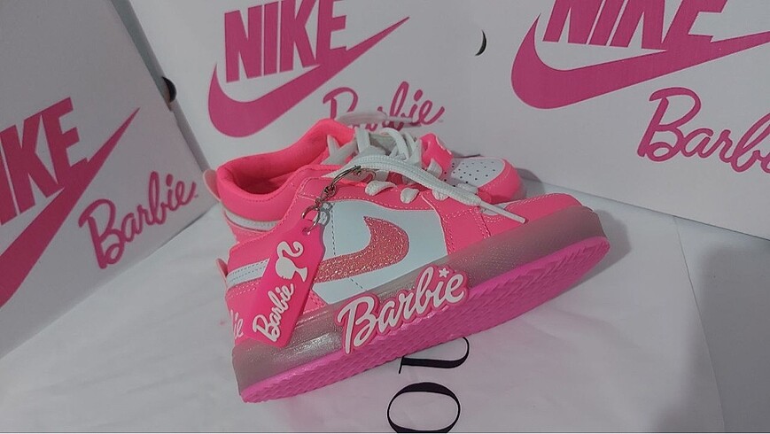 Nike Nike barbie