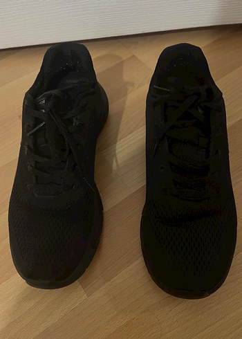 37 Beden Skechers Siyah Bağcıklı Kadın Spor Ayakkabı