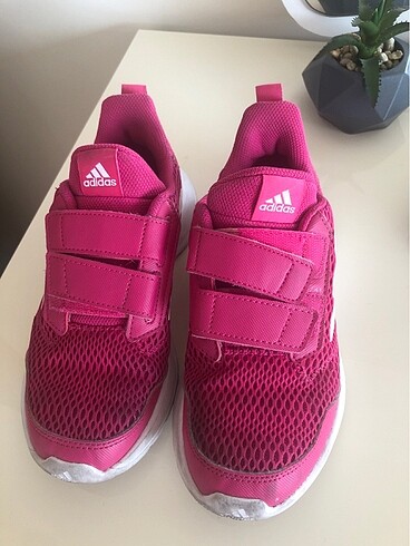 Adidas spor ayakkabı