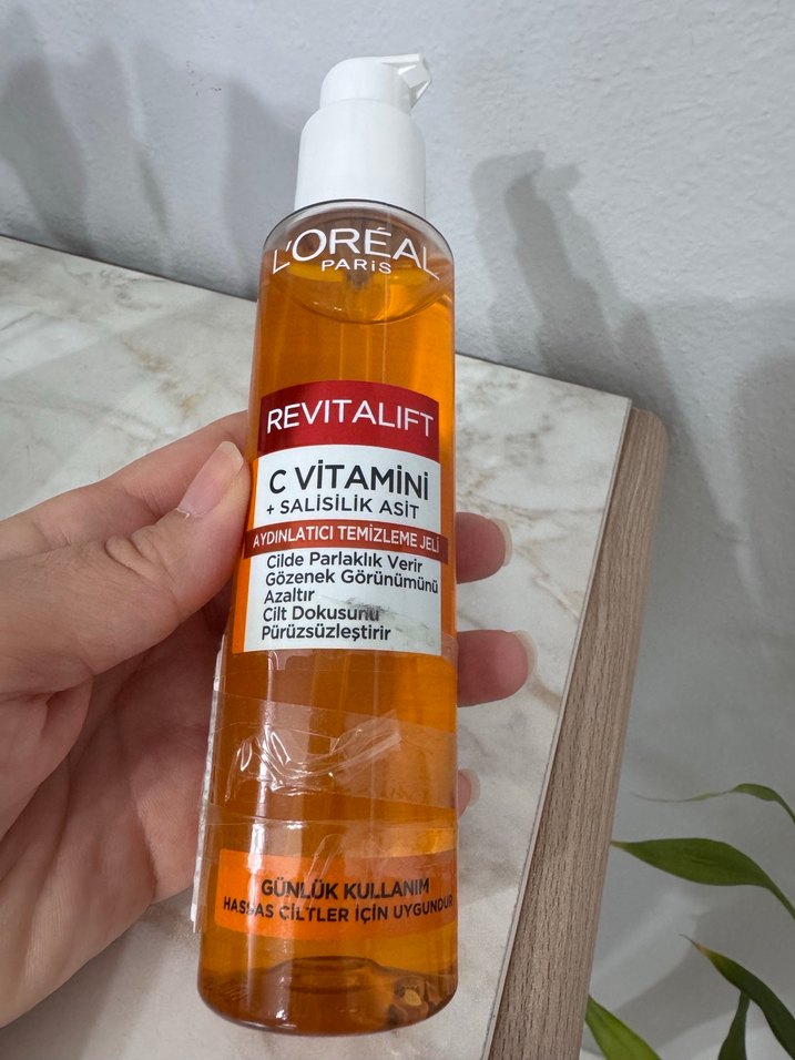 L'Oréal Revitalift C Vitamini Yüz Yıkama Jeli - Görsel 3