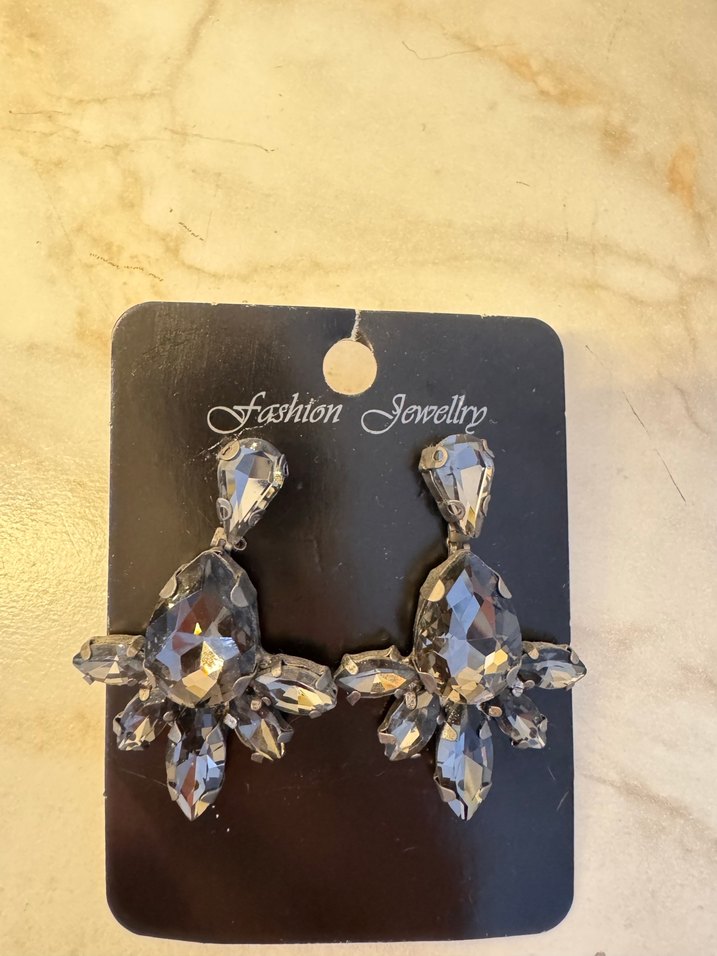 Gri Parlak Özel günler için Küpe - Görsel 4