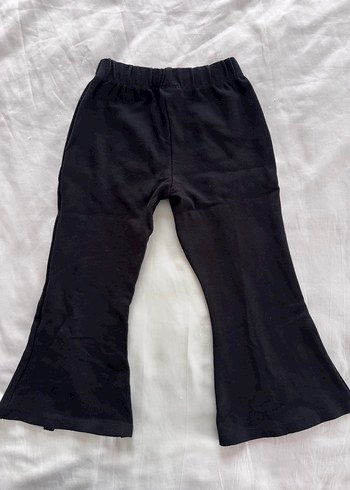 Siyah Yırtmaçlı Çocuk İspanyol Paça Pantolon - Görsel 3