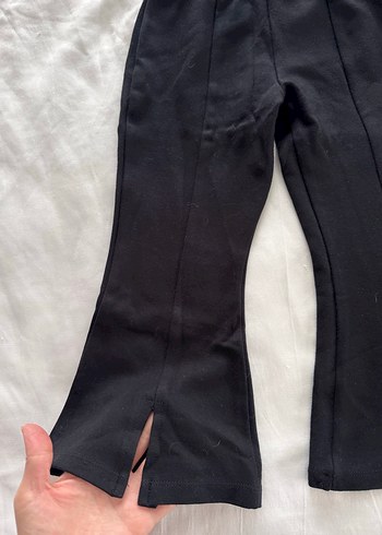 Siyah Yırtmaçlı Çocuk İspanyol Paça Pantolon - Görsel 2