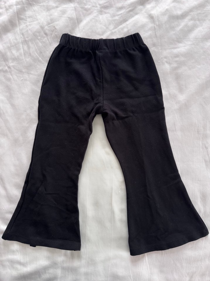 Siyah Yırtmaçlı Çocuk İspanyol Paça Pantolon - Görsel 3