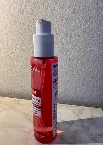 L'Oréal Revitalift Canlandırıcı Yüz Yıkama Jeli - Görsel 3