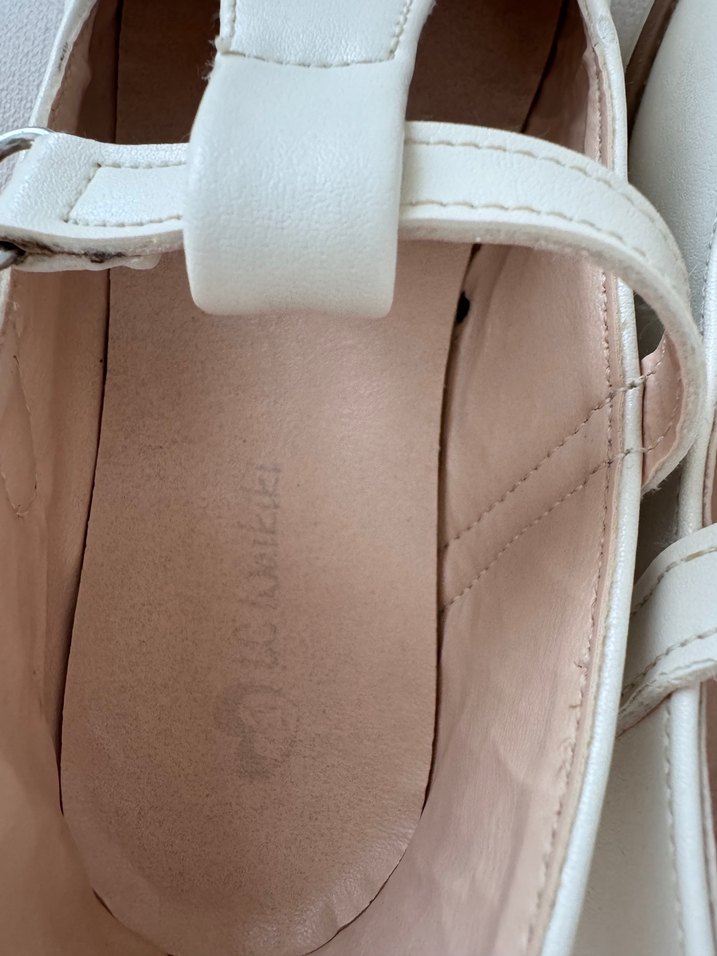 Kız Çocuk Beyaz Tokalı Babet Ayakkabı - Görsel 3