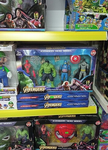Avengers yenilmezler Spiderman hulk