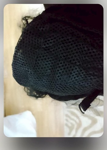 Siyah deri görünümlü peruk - Görsel 5