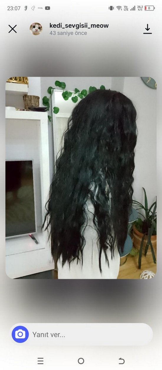 Siyah deri görünümlü peruk - Görsel 3