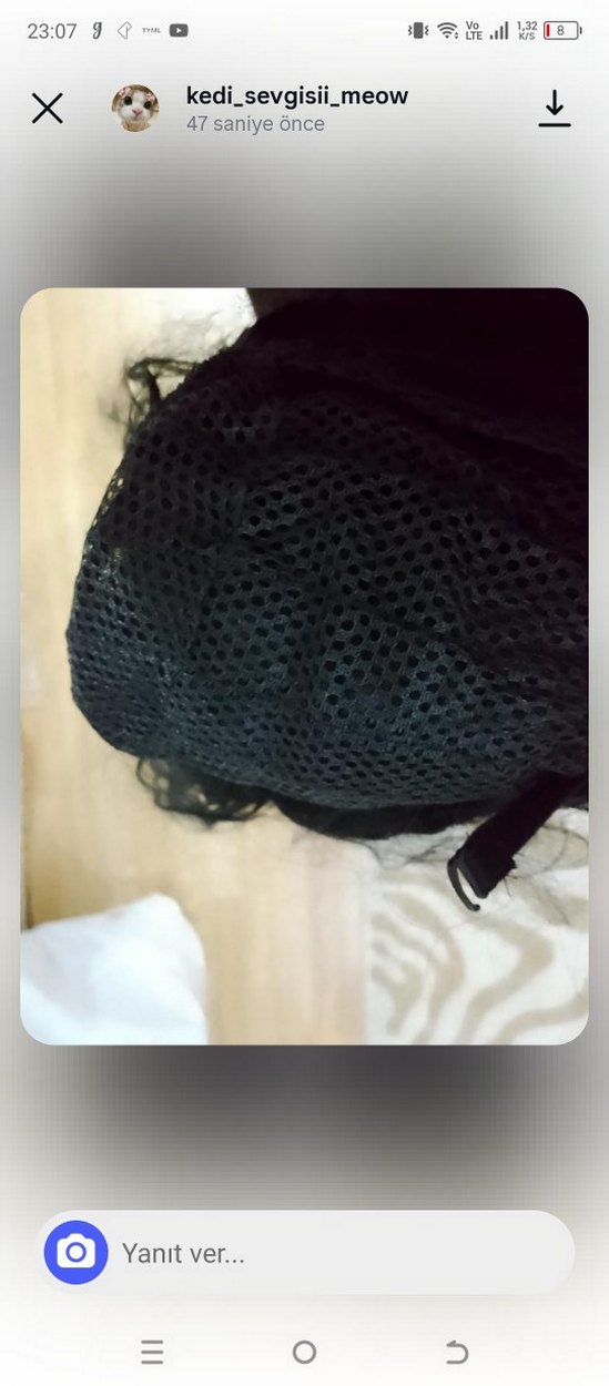 Siyah deri görünümlü peruk - Görsel 5