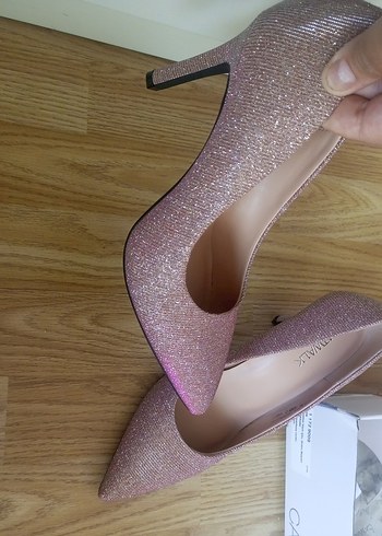 Simli Stiletto Kadın Ayakkabı