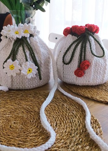 Çiçek Desenli Beyaz canta - Görsel 5