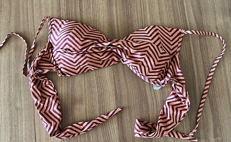 Penti bikini üstü