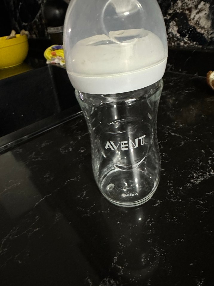 Beyaz ve Gri Bebek Biberonu 240 ml - Görsel 2