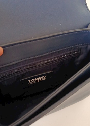 Tommy Jeans Zincir Detaylı Lacivert Deri Çanta - Görsel 6