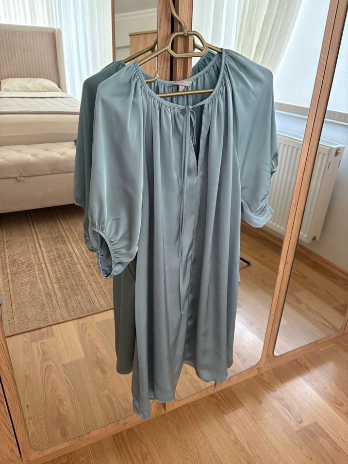 Mavi Kuşaklı V Yaka Midi Elbise - Görsel 3