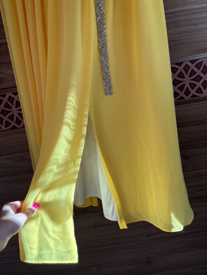 Sarı Nakışlı Kemerli Uzun Abiye Elbise - Görsel 3