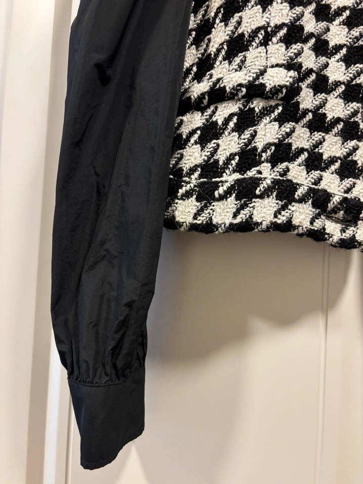 Düğmeli Siyah Beyaz Kadın Ceket - Görsel 3