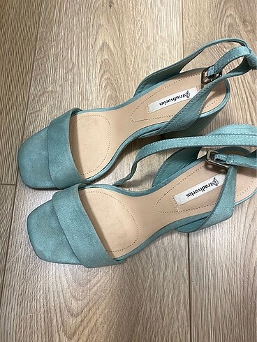 Süet mint yeşili topuklu sandalet