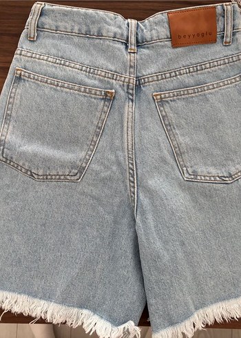 Beyoğlu Butik Buz mavi Jean Mini Şort, Düğmeli