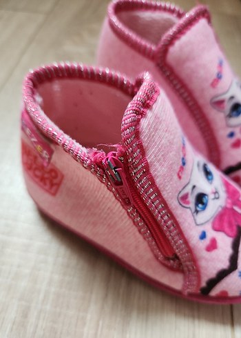 Kız Çocuk Pembe Nakışlı Sıcak Ev Terliği - Görsel 7