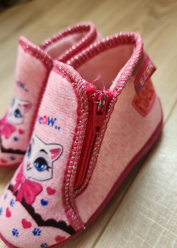 Kız Çocuk Pembe Nakışlı Sıcak Ev Terliği - Görsel 6