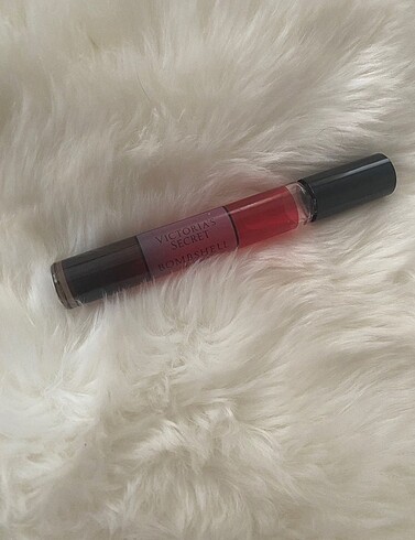 Victoria?s Secret Bombshell