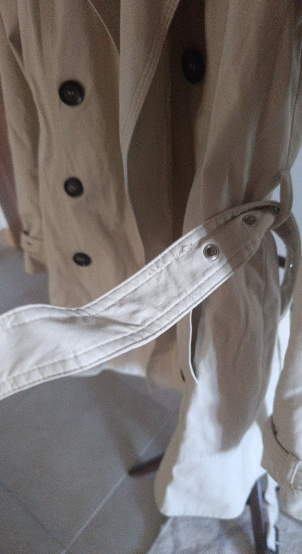 Düğmeli Beyaz Midi Trençkot - Görsel 3