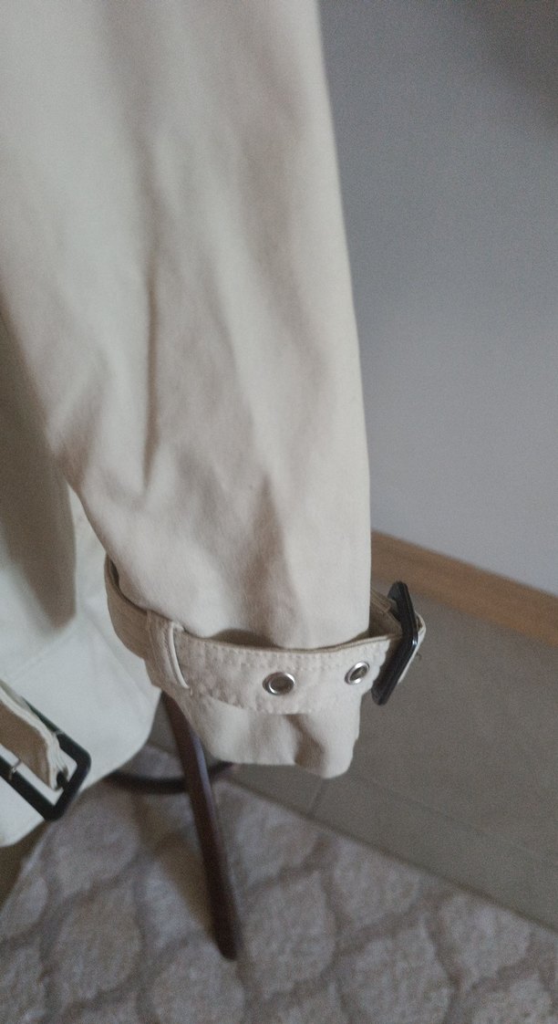 Düğmeli Beyaz Midi Trençkot - Görsel 2