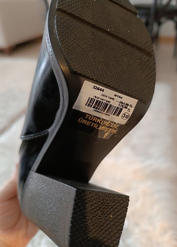 Pierre Cardin kadın bot - Görsel 2