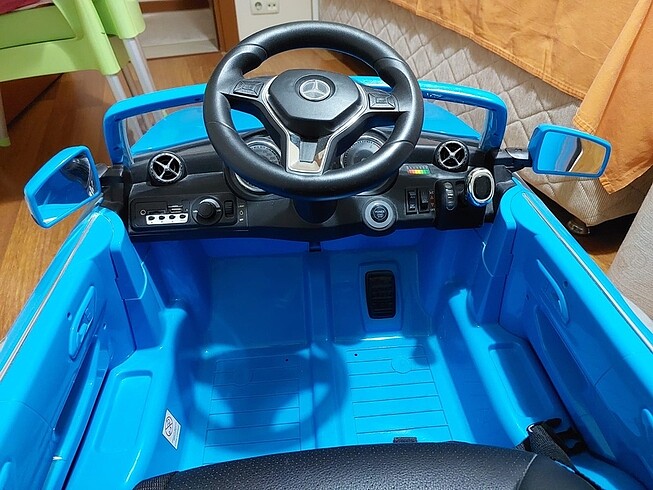 Beden mavi Renk Mercedes Akülü Araba