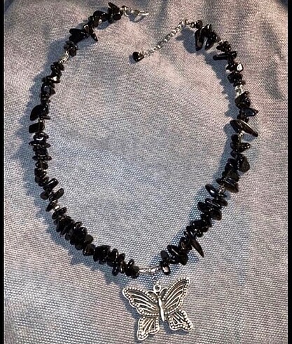 Obsidyen kolye
