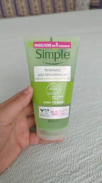 Simple yüz temizleme jeli