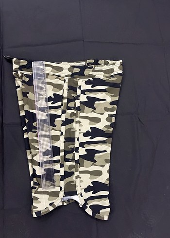 Tommy Kamuflaj Desenli Ünisex Şort - Görsel 4