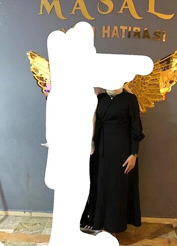 Siyah saten elbise