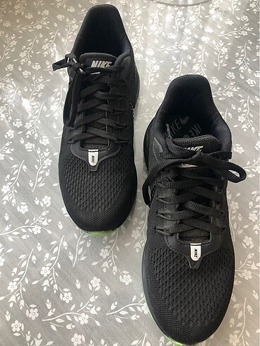 38 Beden Nike spor ayakkabı
