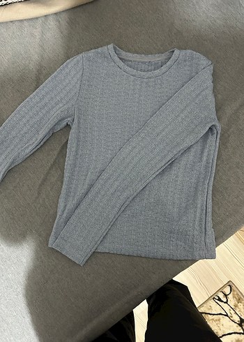 s Beden Siyah Yüksek Yakalı Fermuarlı Kadın Bluz