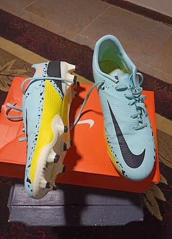 43 Beden turkuaz Renk Orjinal Nike krampon 
