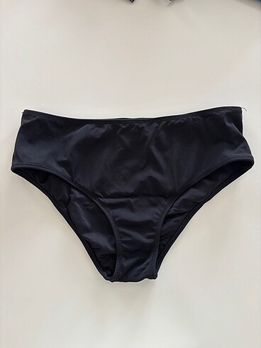 Kom Bikini Altı