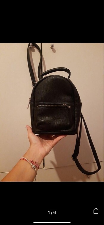 Bershka sırt çantası