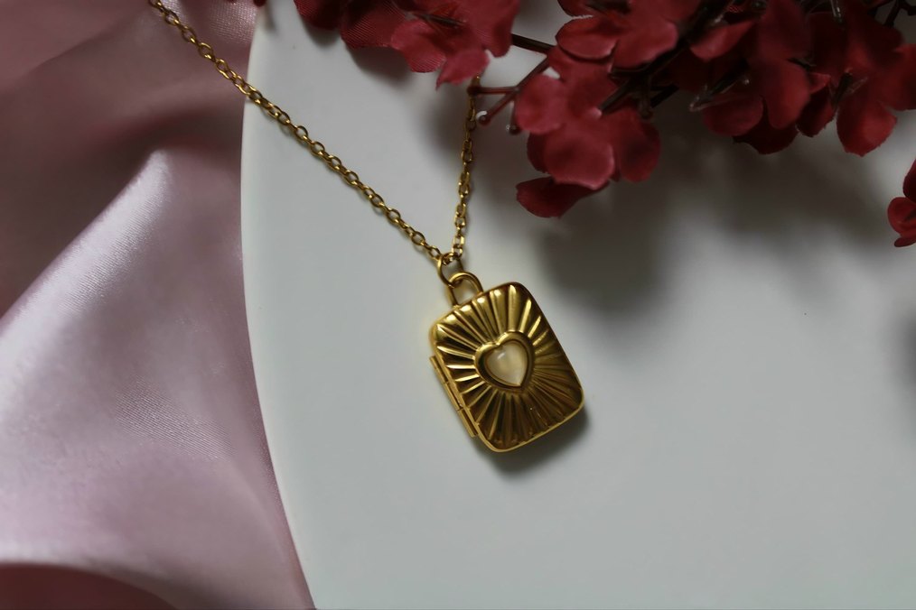 Uzun Parlak Altın Zincir Kolye - Görsel 2