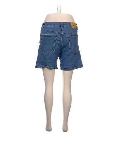 42 Beden Pull and Bear Jean / Kot Şort %70 İndirimli.