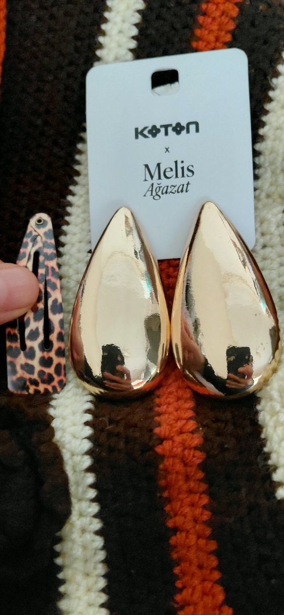 Koton/Melis Ağazat Altın Rengi Büyük Küpe - Görsel 3