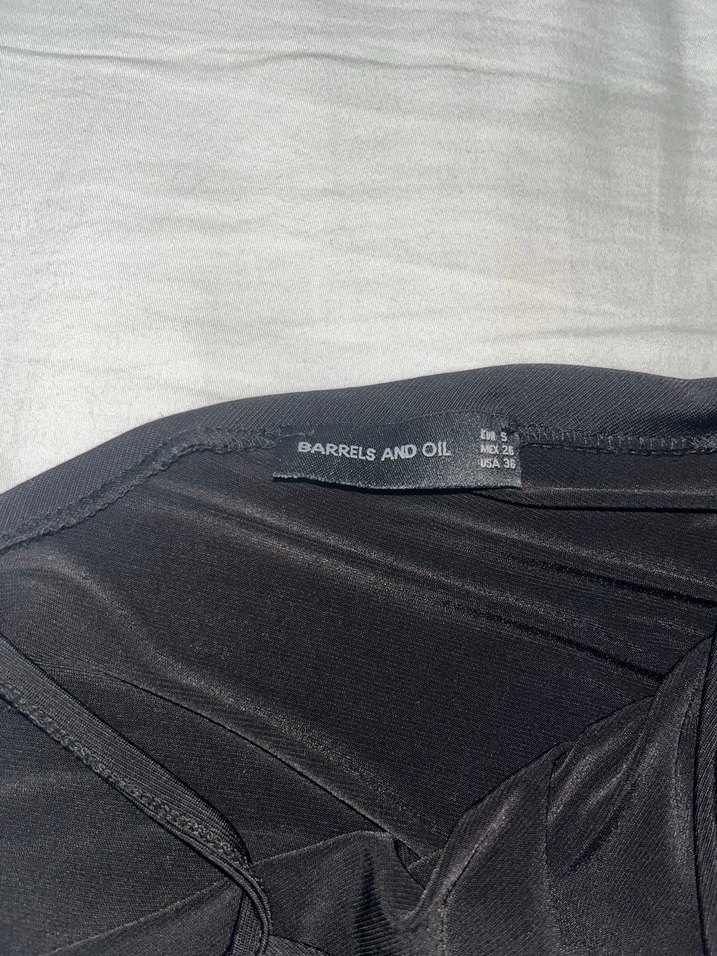 Drapeli Siyah bluz - Görsel 2