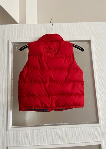 Erkek Çocuk Kırmızı Düğmeli Yelek - Görsel 5