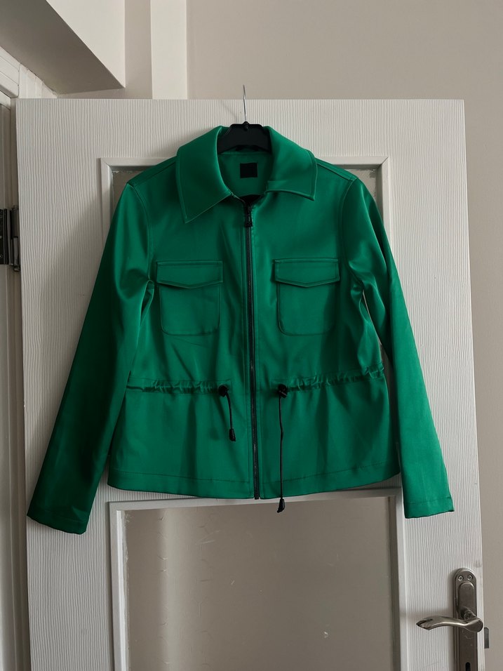 Kemer Detaylı Yeşil Deri Kadın Ceket - Görsel 2