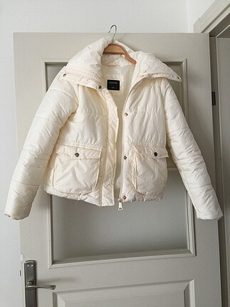 Defacto woman mont
