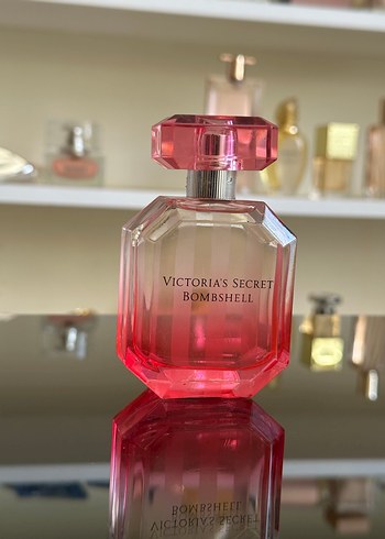 Victoria's Secret Bombshell Kadın Parfümü 50 ml